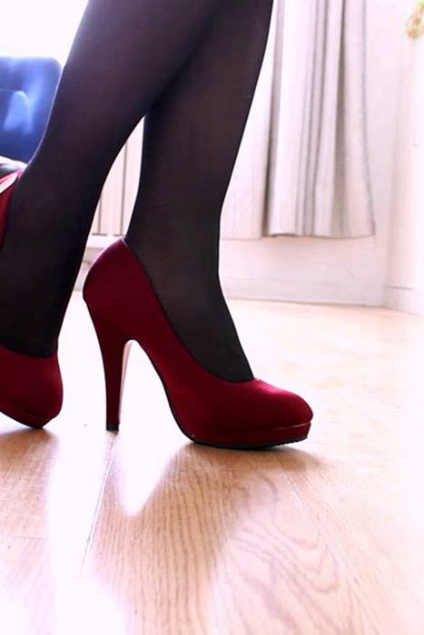 [细高跟视频]ID0238 Vivian的酒红色布面高跟鞋视频.mp4