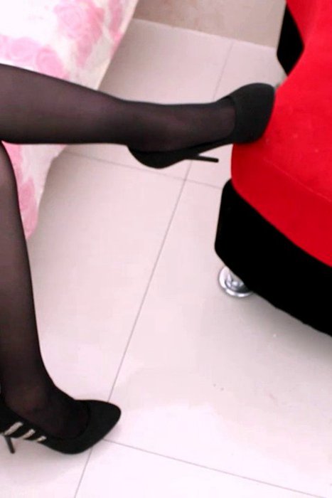 [细高跟视频]ID0280 Vivian黑色布面红底细高跟鞋视频.mp4